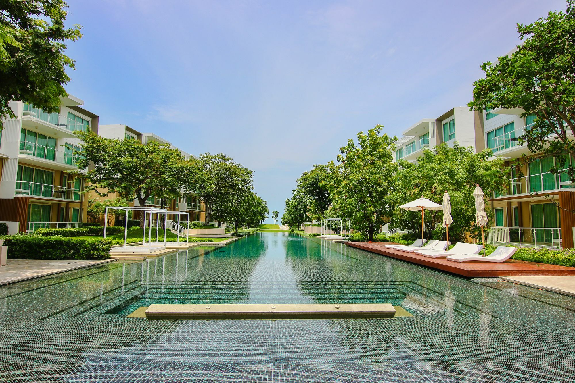 Huahin Luxury Beachfront Condo By Ml Экстерьер фото